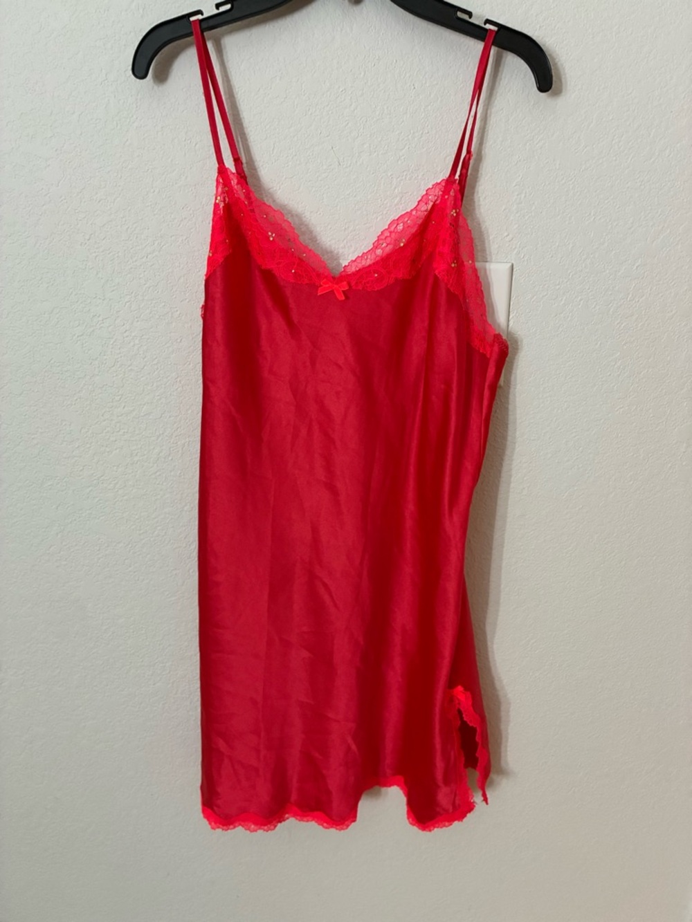 Victoria’s Secret Red Satin Lace Cami – Size M – Romantic Slip Top